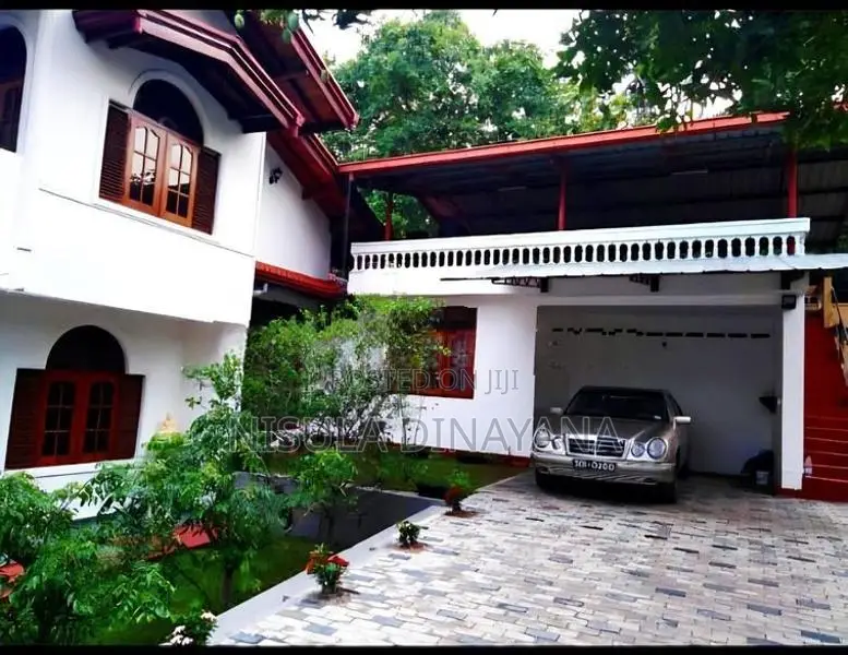 Semi Luxury House For Sale Kadawatha