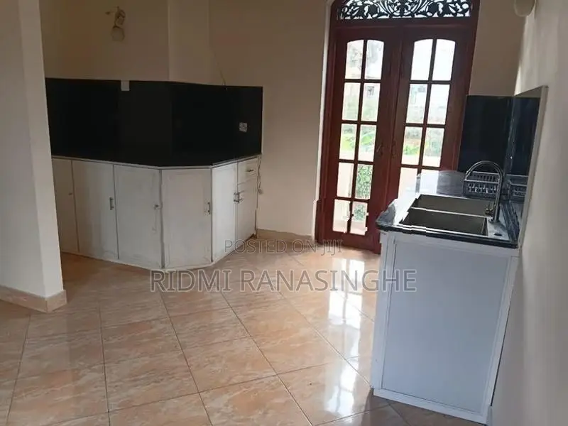 Upstair House for Rent in Maharagama