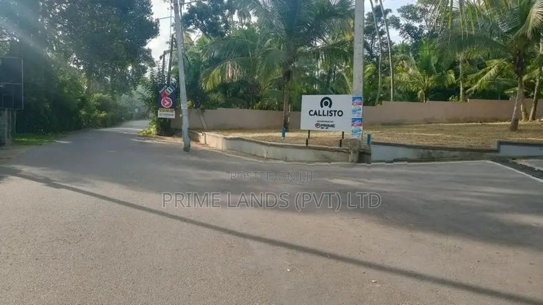 Commercial Land in Gonahena Waboda Road