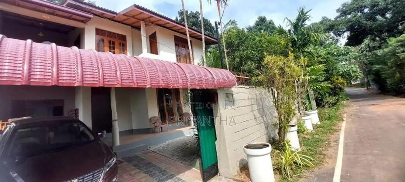 House For Sale Pore, Athurugiriya