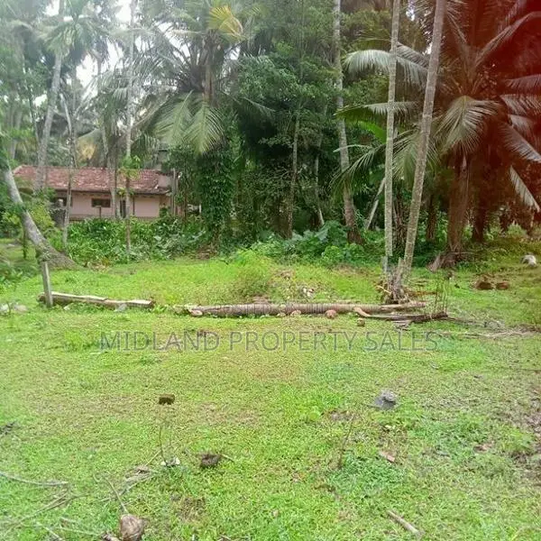 මිනුවන්ගොඩ, පන්සිල්ගොඩ බිම් කොටස් 18 ක්