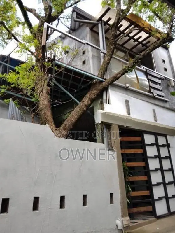 House for Sale in Thalwathugoda