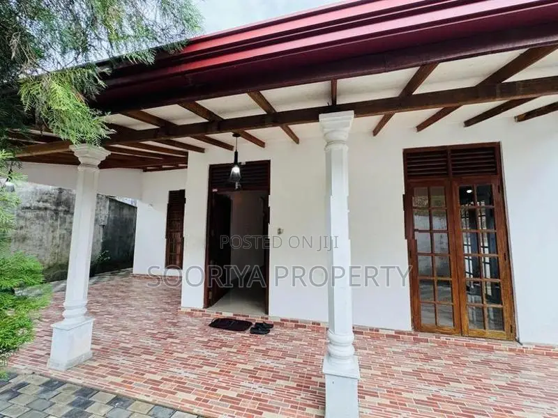 SUPER LUXURY TWO STORY HOUSE FOR SALE IN PILIYANDALA