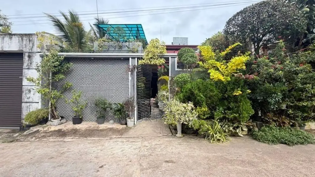 House for Sale (luxury House) Kandana
