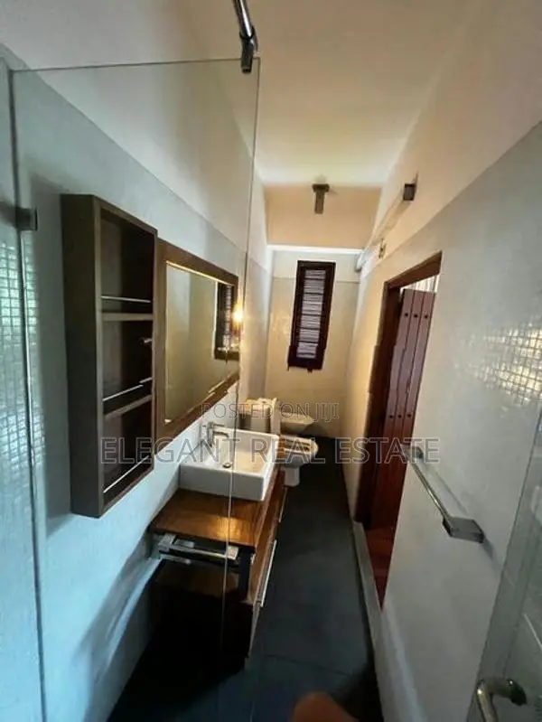 Bedroom Unfurnished House for Sale in Colombo 07 (A6463)