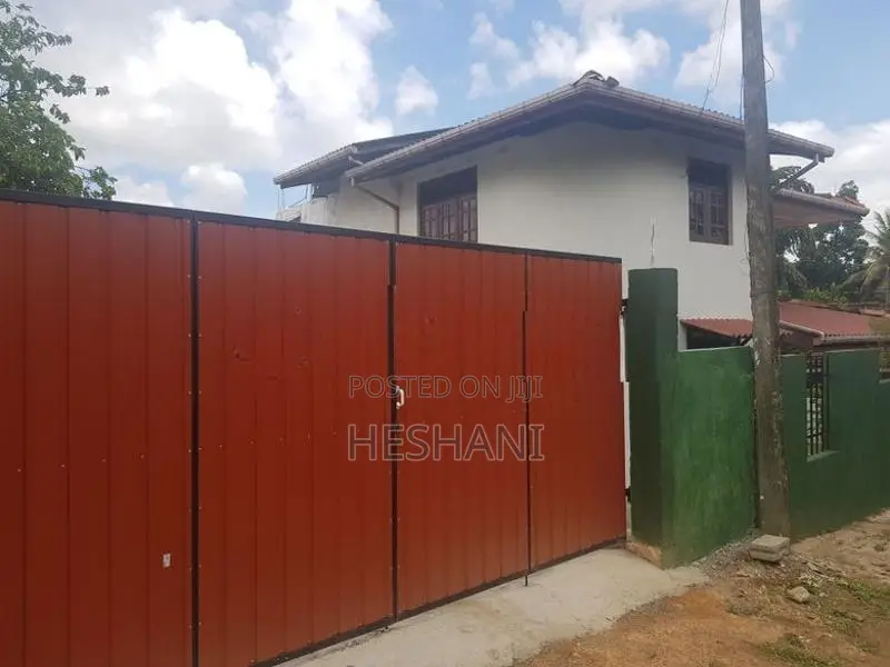 Newly Renovated 3-Bedroom House for Rent – Malabe