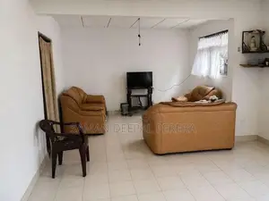 House for Sale in Makumbura