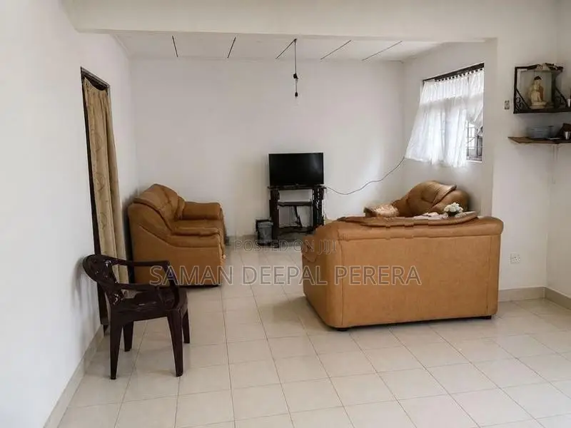 House for Sale in Makumbura