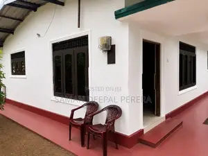 House for Sale in Makumbura