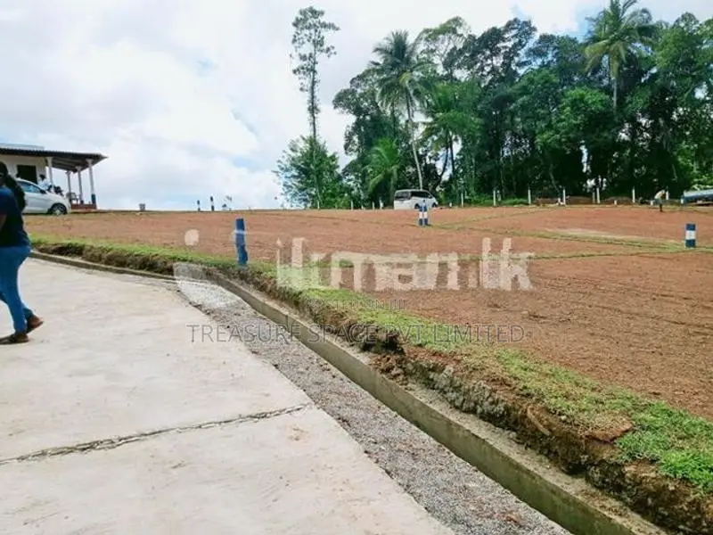 Land for Sale at Homagama Pitipana Near NSBM