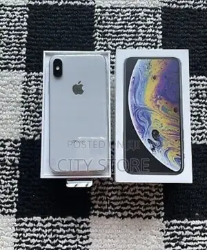 Apple iPhone XS Max 64 GB White