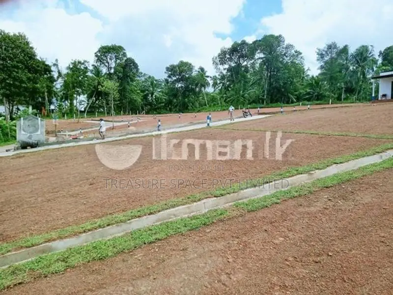 Land for Sale at Homagama Pitipana Near NSBM