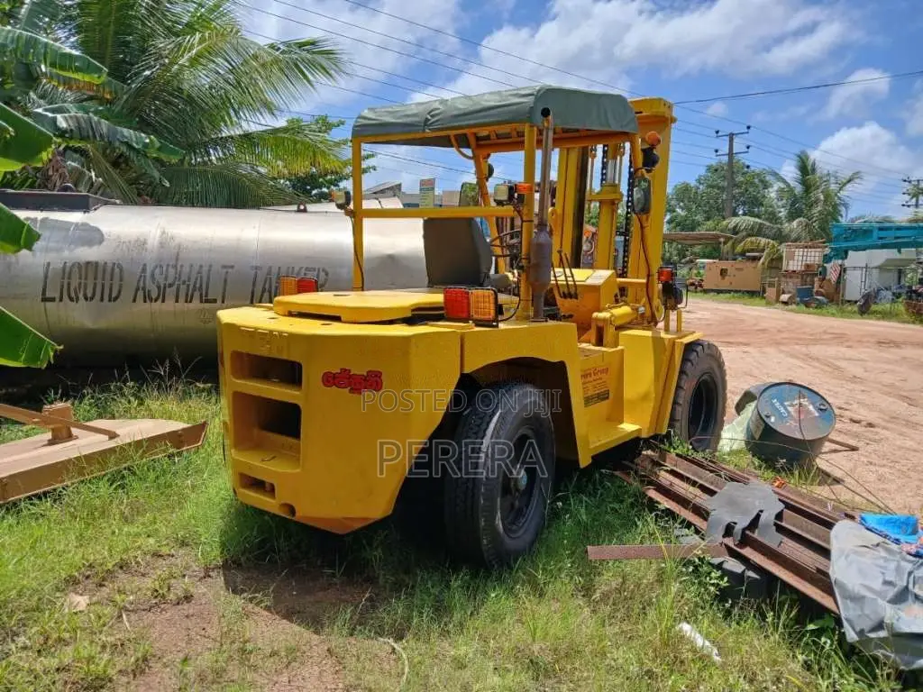 Other Forklift 2004 Heavy-Duty (Used)