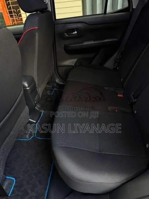 Toyota Raize HYBRID BSM 2024 SUV Unregistered (Recondition)