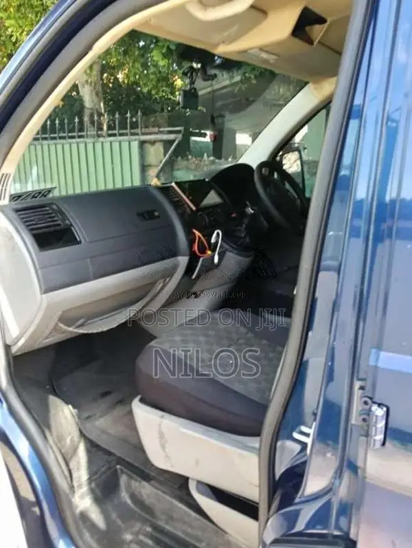 Volkswagen T5 2005 Crew Cab (Used)
