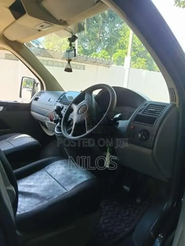 Volkswagen T5 2005 Crew Cab (Used)