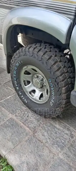 Toyota Hilux 166R 4WD 2004 Pickup (Used)