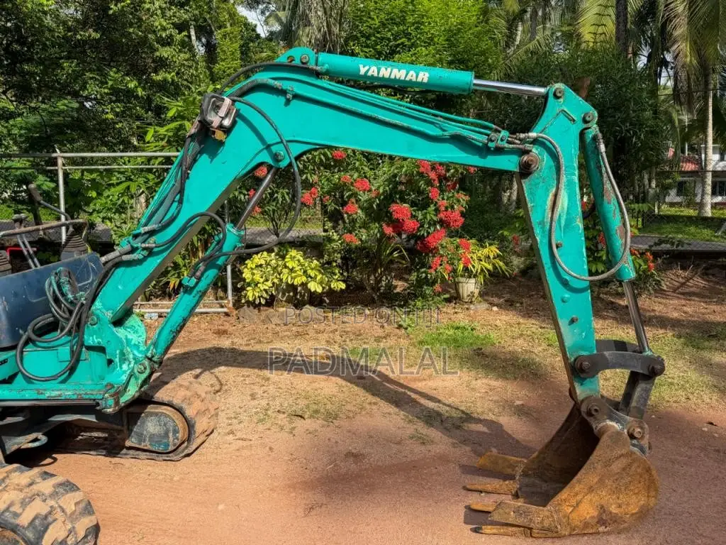 Yanmar B27 Excavater 2008 Heavy-Duty (Used)