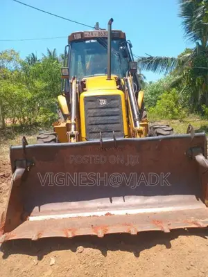 JCB 3CX 2001 Heavy-Duty (Used)