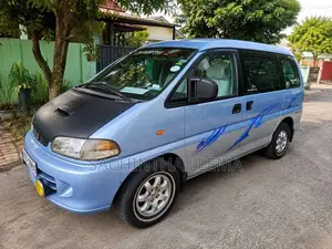 Mitsubishi L400 1995 Van (Used)