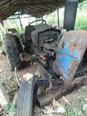 Ford 3000 1992 Tractor (Used)
