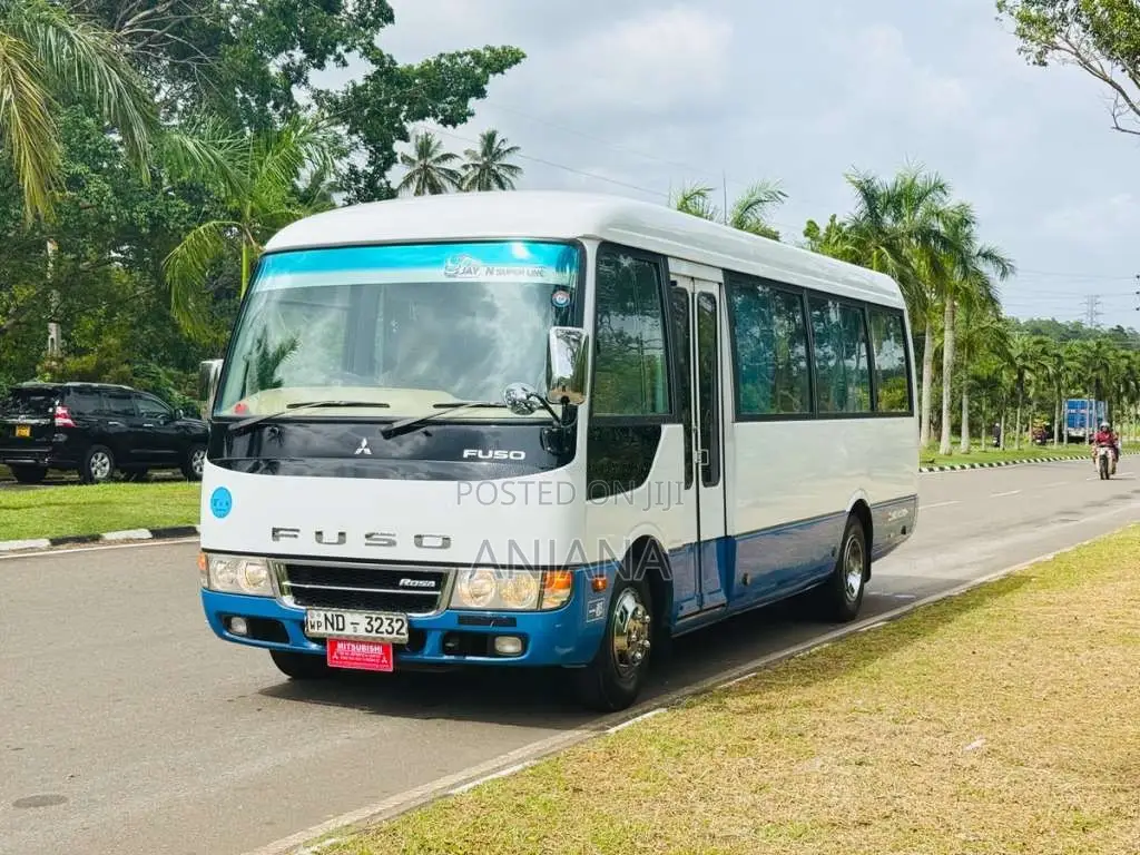Mitsubishi Rosa 2012 Bus (Used)