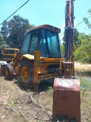 JCB 3CX 2001 Heavy-Duty (Used)