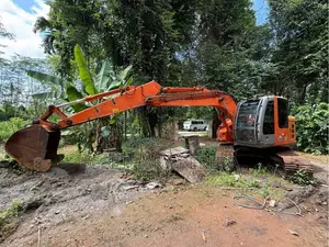 Hitachi Excavator Zaxis 135 2012 Heavy-Duty (Used)