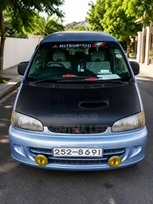 Mitsubishi L400 1995 Van (Used)