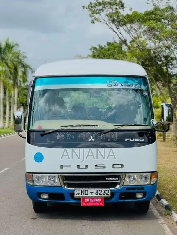 Mitsubishi Rosa 2012 Bus (Used)