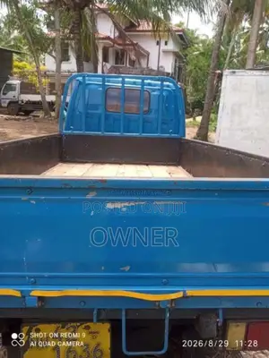 Isuzu ELF Single Wheel 1988 Lorry (Used)