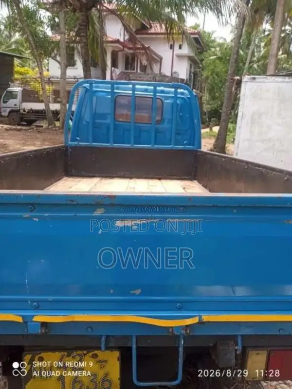 Isuzu ELF Single Wheel 1988 Lorry (Used)