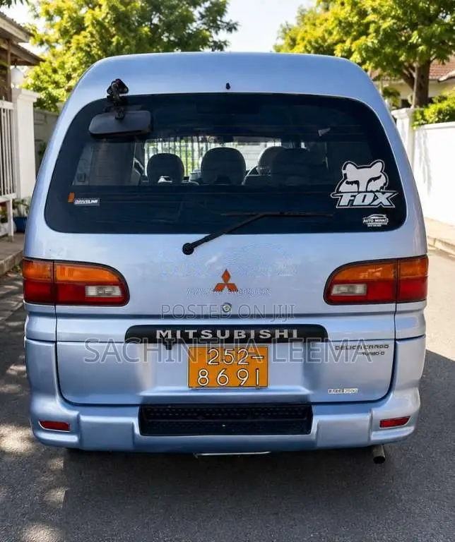 Mitsubishi L400 1995 Van (Used)