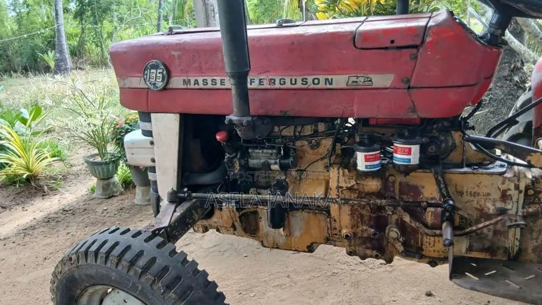 Massey-Ferguson 135 1980 Tractor (Used)