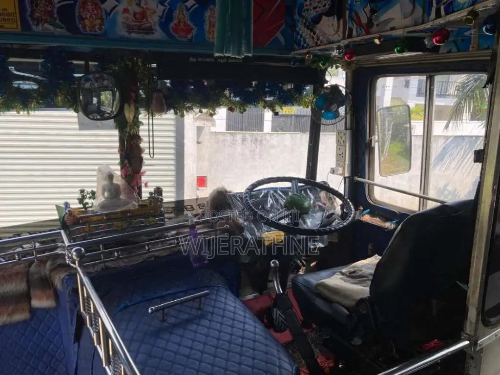 Ashok-Leyland Hino Power 2008 Bus (Used)