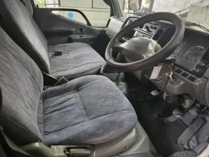 Mitsubishi CANTER 250 4D33 2000 Lorry (Used)