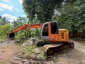 Hitachi Excavator Zaxis 135 2012 Heavy-Duty (Used)