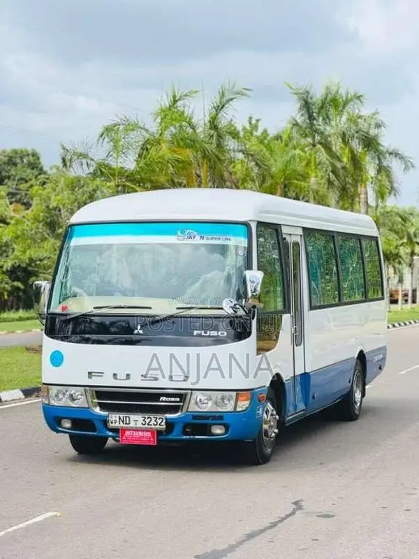 Mitsubishi Rosa 2012 Bus (Used)