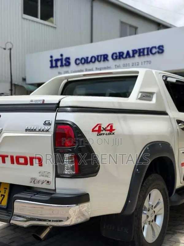 Toyota Hilux 2017 Pickup (Used)