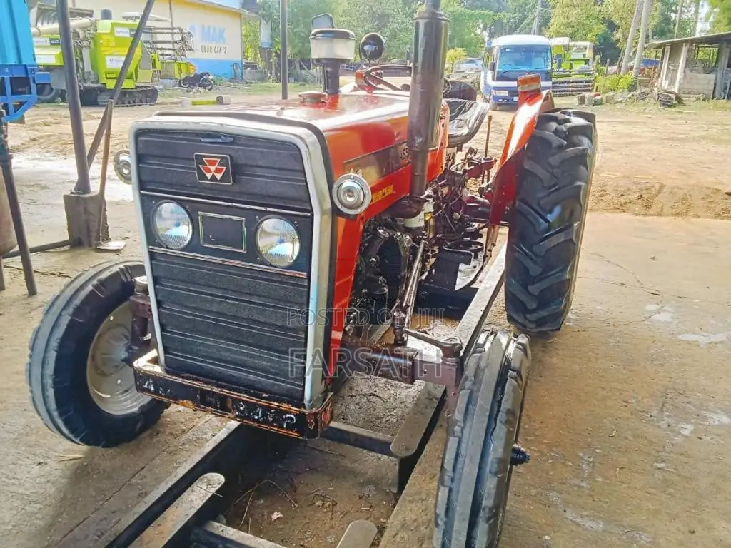 Massey-Ferguson 240.enland 1998 Tractor (Used)