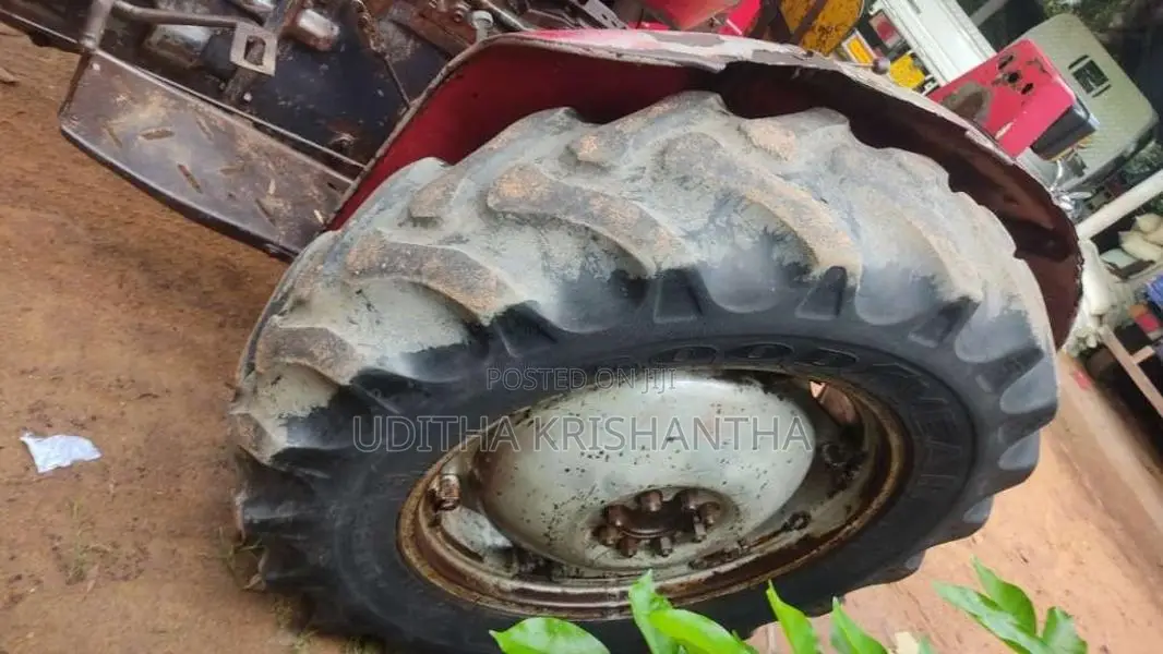 Massey-Ferguson 135 1998 Tractor (Used)