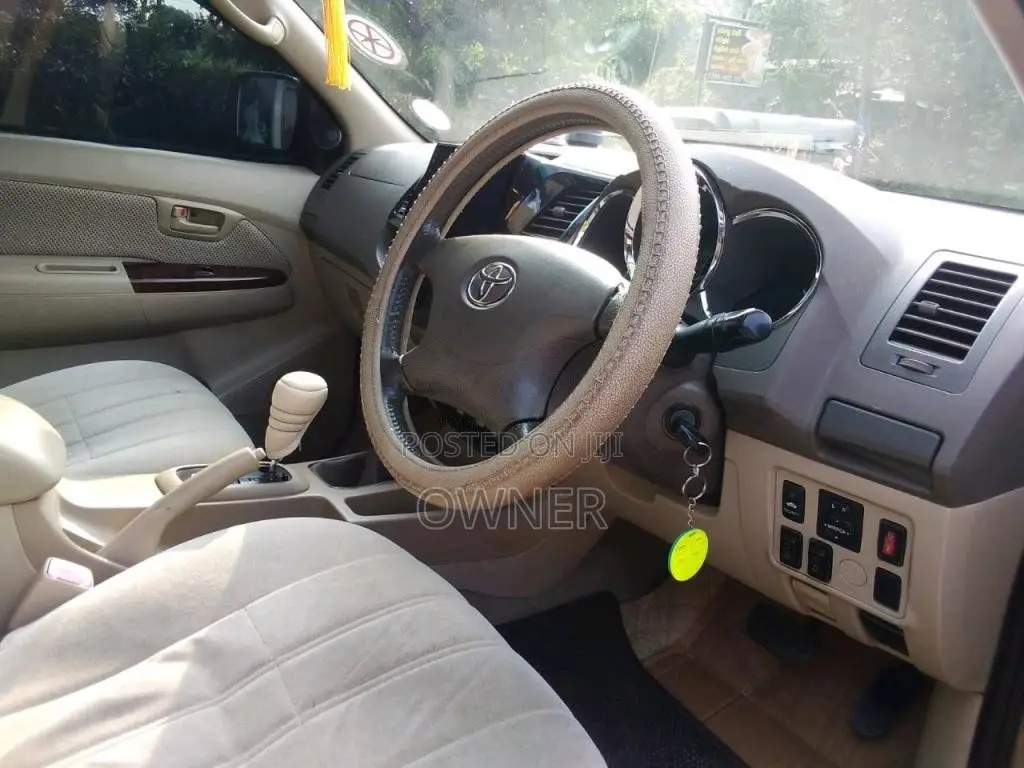 Toyota Hilux Vigo G Grade 2008 Pickup (Used)