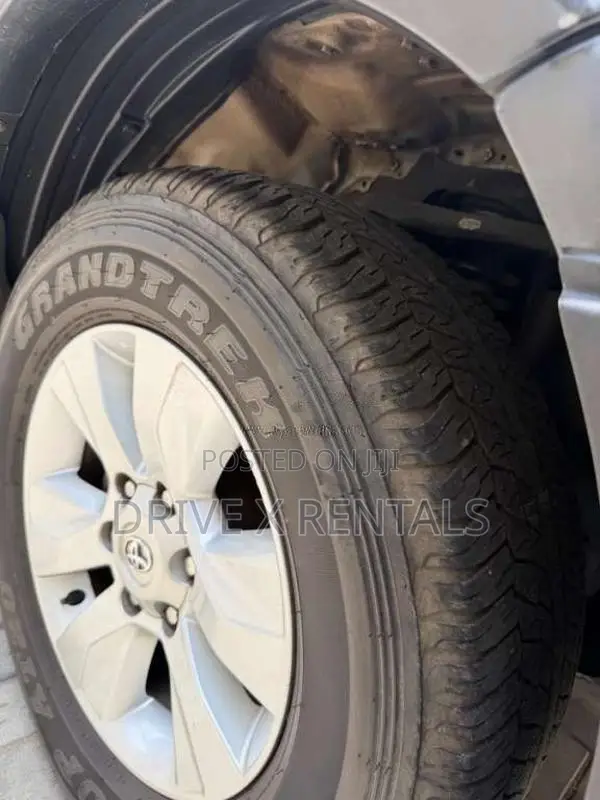 Toyota Hilux 2017 Pickup (Used)