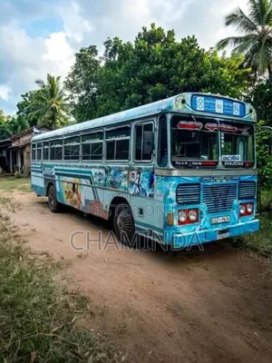 Ashok-Leyland Viking 2002 Bus (Used)