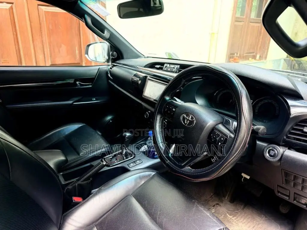 Toyota Hilux Rocco 2019 Pickup (Used)