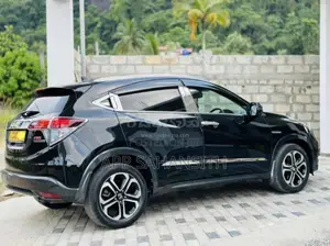 Honda Vezel 2014 SUV (Used)