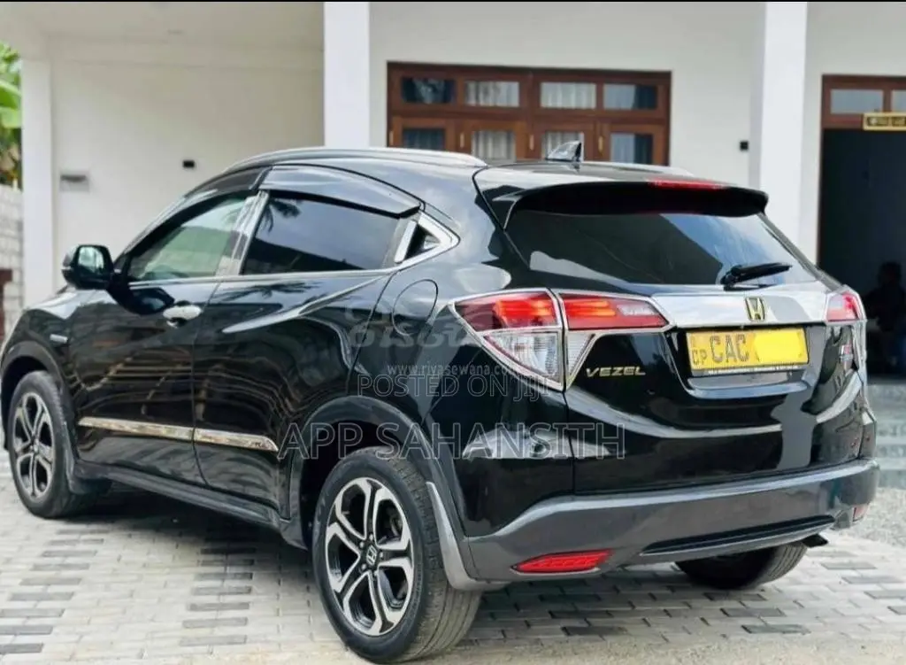 Honda Vezel 2014 SUV (Used)