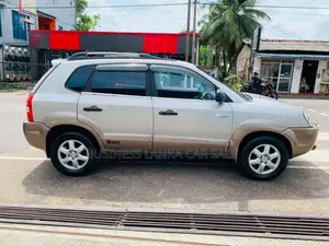 Hyundai Tucson 2005 SUV (Used)