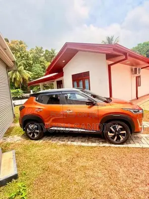 Nissan Magnite 2025 SUV (Used)