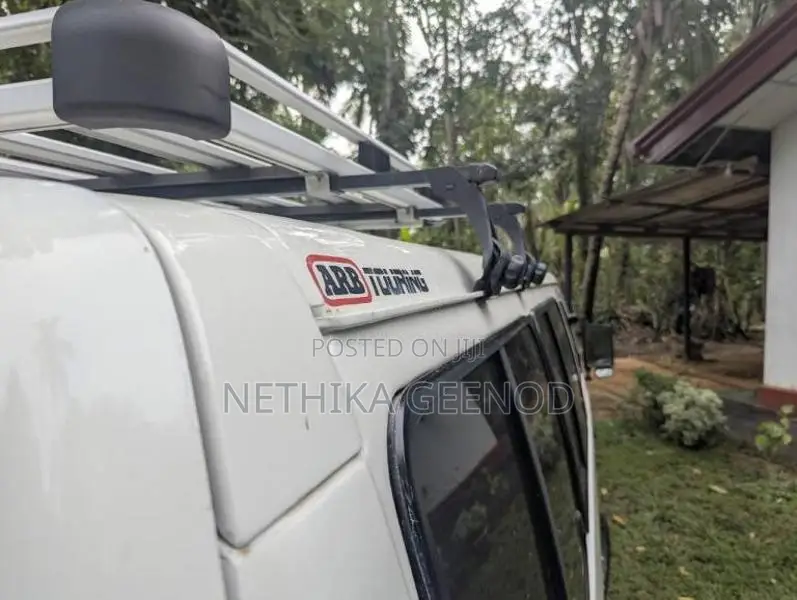 Mitsubishi PO5 1992 Van (Used)